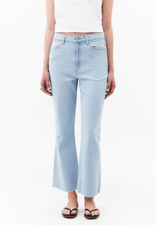 Kick Flare Denim ve Atlet Kombini