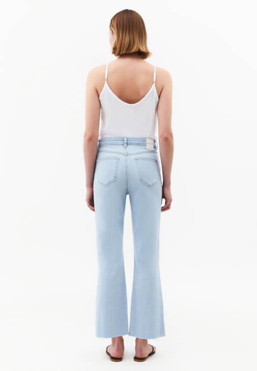 Kick Flare Denim ve Atlet Kombini
