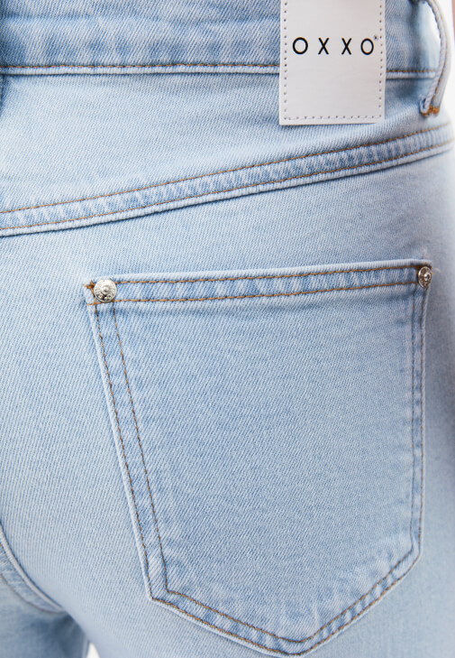 Kick Flare Denim ve Atlet Kombini
