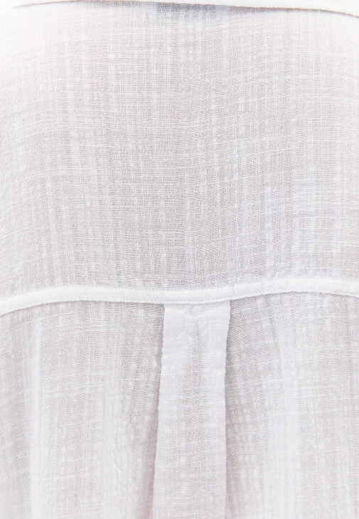 Cepli Gömlek ve Carrot-Fit Pantolon Kombini