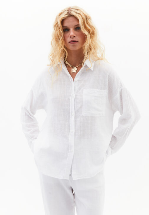 Gömlek ve Keten Pantolon Kombini