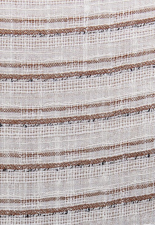 Çizgili Gömlek ve Keten Pantolon Kombini