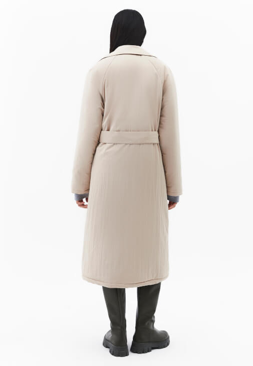 Kemerli Trençkot ve Seamless Tayt Kombini