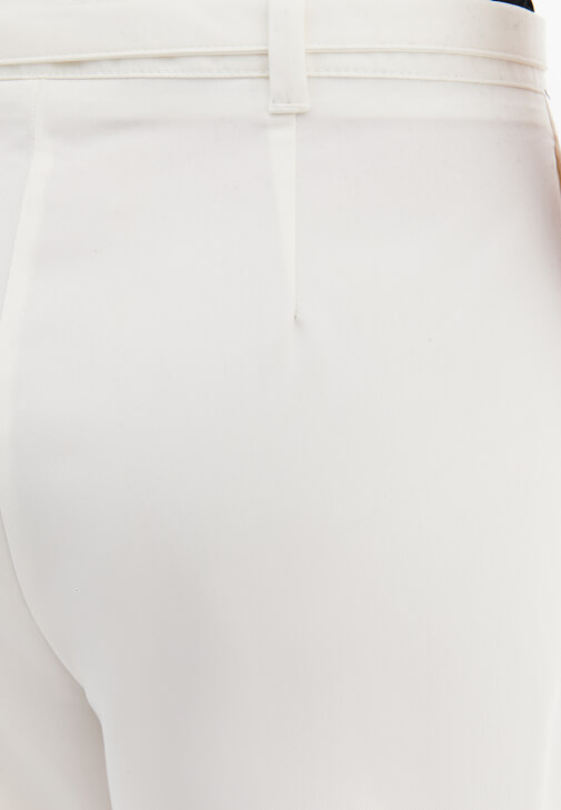 Wide-Leg Pantolon ve Tek Omuzlu Bluz Kombini