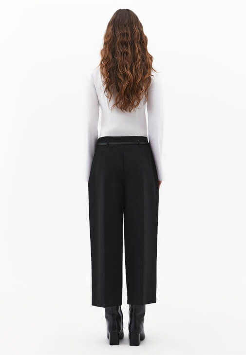 Kemerli Culotte Pantolon ve Trençkot Kombini