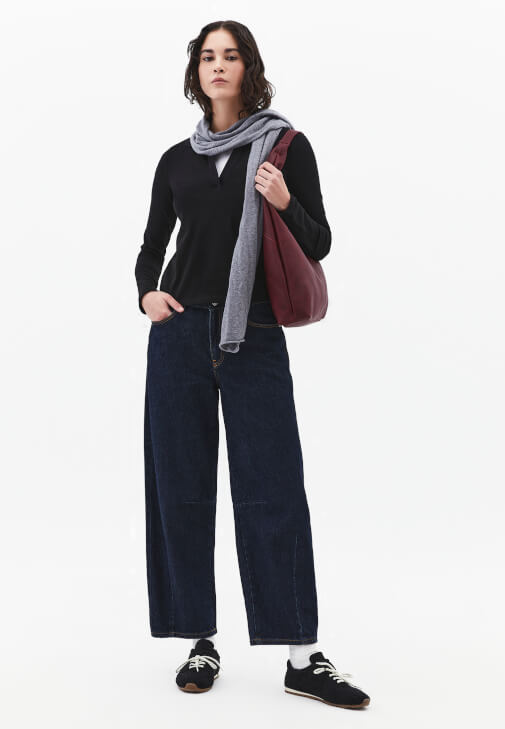 Polo Yaka Tişört ve Barrel-Fit Denim Kombini