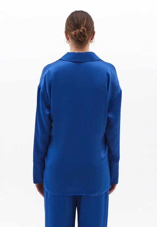 Saten Gömlek ve Yüksek Bel Saten Pantolon Kombini