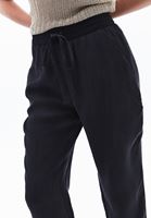 Bayan Siyah Yüksek Bel Straight-Fit Pantolon ( TENCEL™ )