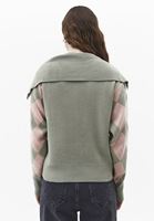 Bayan Yeşil Düğme Detaylı Jakarlı Kazak