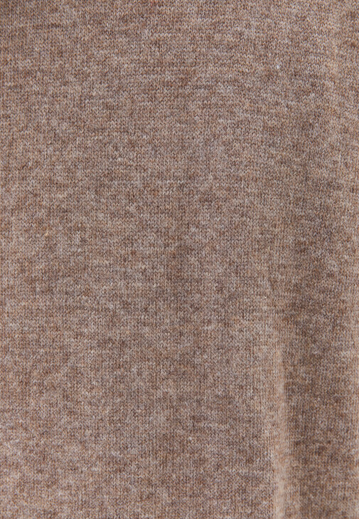 Yünlü Kazak ve Pantolon Kombini