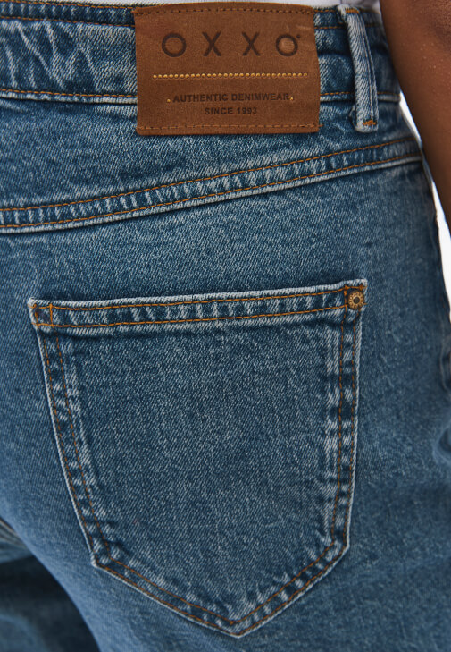 Bootcut Pantolon ve Kapitoneli Mont Kombini