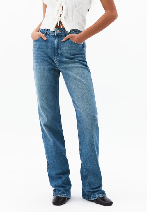 Bootcut Denim ve Blazer Ceket Kombini