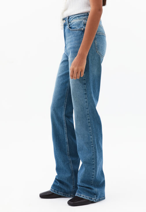 Bootcut Denim ve Blazer Ceket Kombini