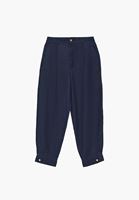 Denim Balon Pantolon ve Atlet Kombini