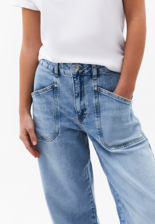 Barrel-Fit Denim ve Blazer Ceket Kombini