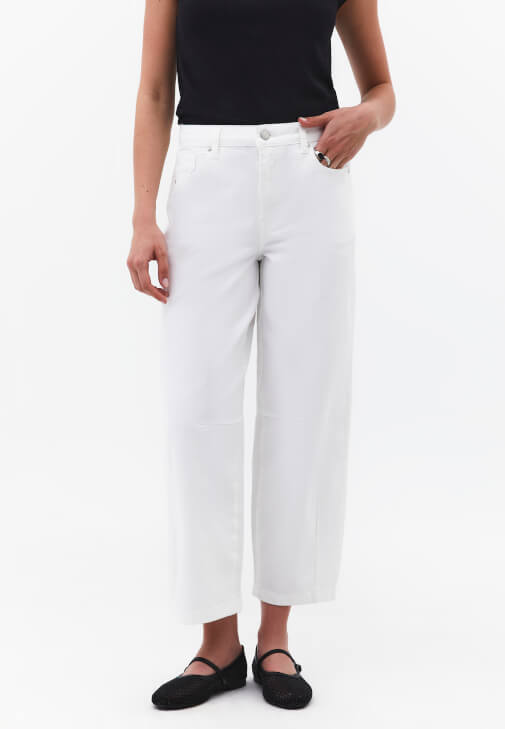 Barrel-Fit Denim ve Modal Atlet Kombini