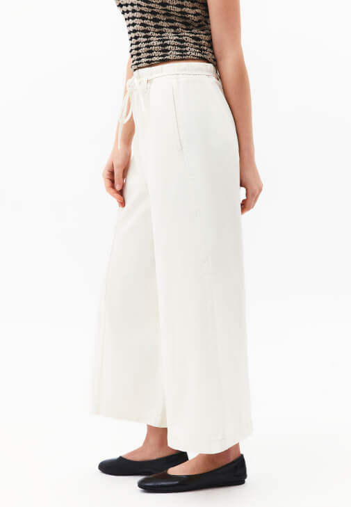 Culotte Pantolon ve Ajurlu Kazak Kombini