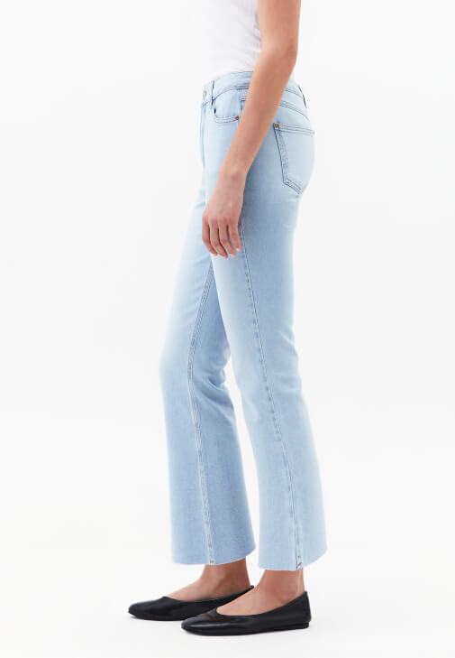 Kick Flare Pantolon ve Trençkot Kombini