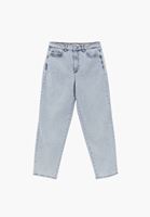 Mom-Fit Pantolon ve U Yaka Atlet Kombini