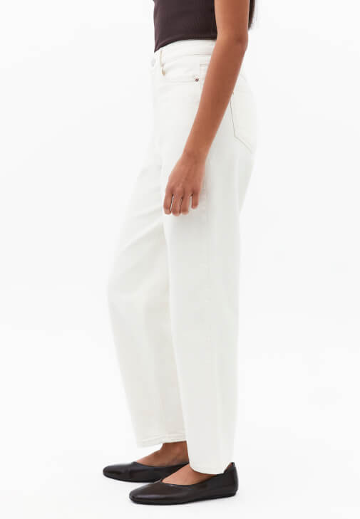 Denim Pantolon ve Hırka Kombini