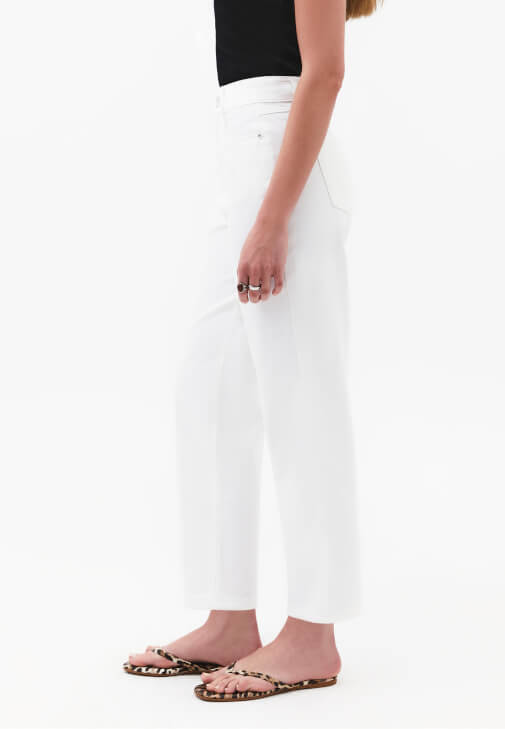 Mom-Fit Denim ve Modal Atlet Kombini