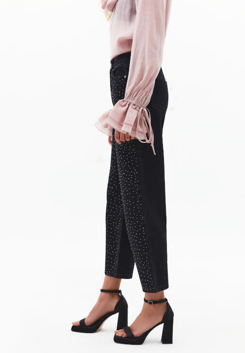 Taşlı Denim Pantolon ve Tül Bluz Kombini