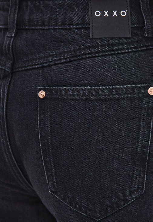 Taşlı Denim Pantolon ve Tül Bluz Kombini