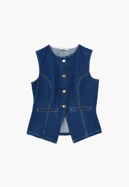 Denim Yelek ve Denim Şort Kombini
