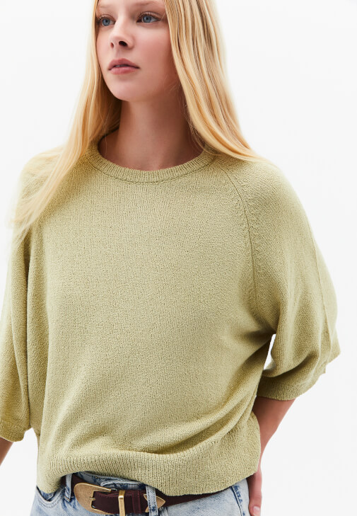 Bisiklet Yaka Kazak ve Şort Kombini