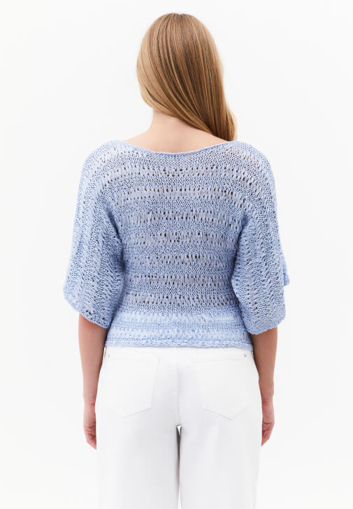 Bot Yaka Bluz ve Barrel-Fit Pantolon Kombini