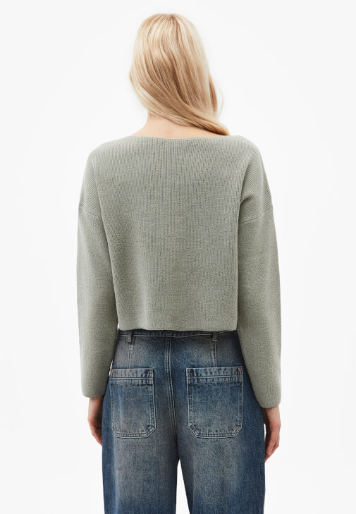 Triko Kazak ve Baggy-Fit Denim Kombini