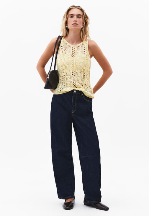  Ajurlu Atlet ve Denim Pantolon Kombini