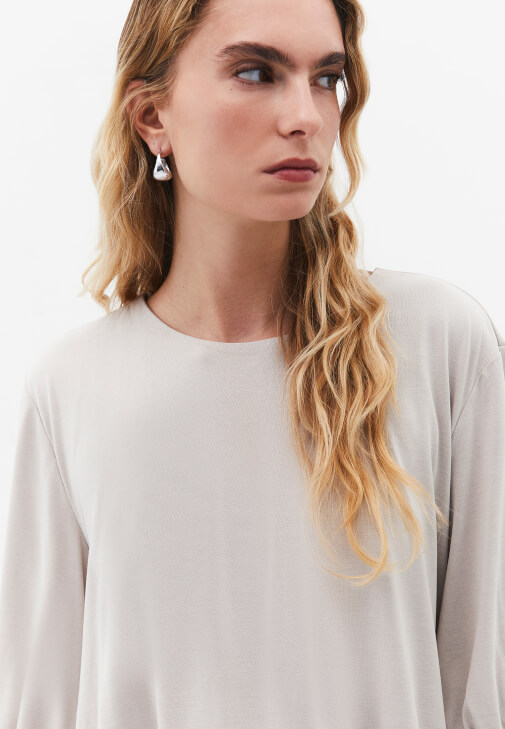 Balon Kollu Tişört ve Balon Pantolon Kombini