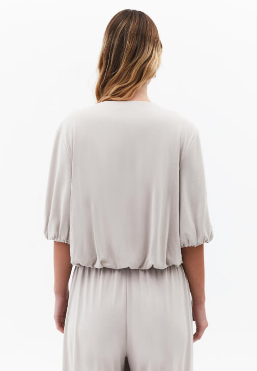 Balon Kollu Tişört ve Balon Pantolon Kombini