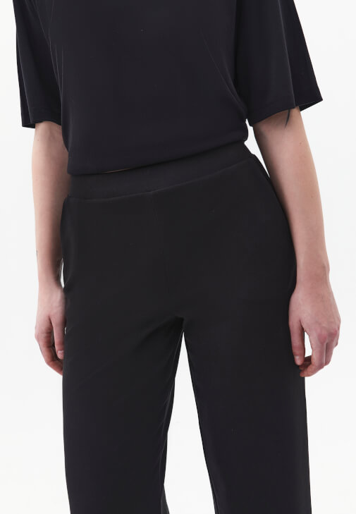 Modal Pantolon ve Kapitoneli Mont Kombini