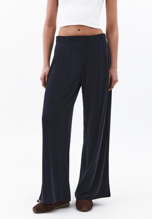 Modal Pantolon ve Crop Atlet Kombini