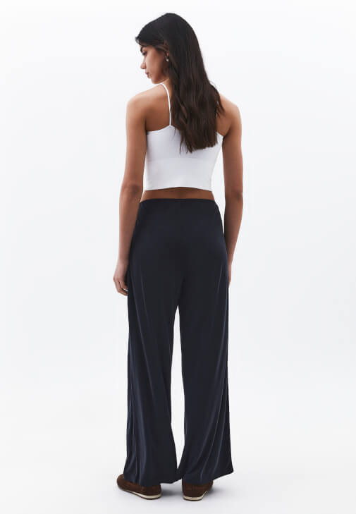 Modal Pantolon ve Crop Atlet Kombini