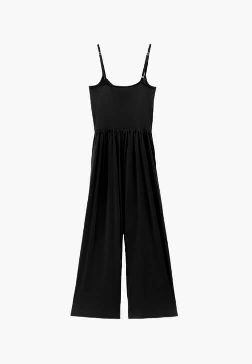 Modal Askılı Tulum ve Terlik Kombini
