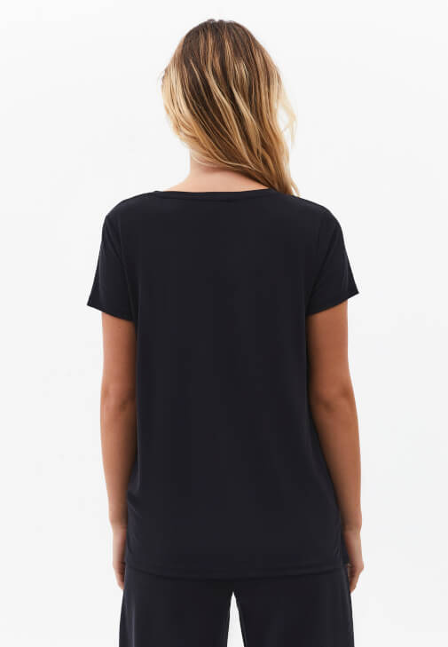 Modal Tişört ve Modal Pantolon Kombini