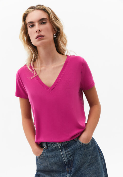 Pembe Modal V Yaka Tişört