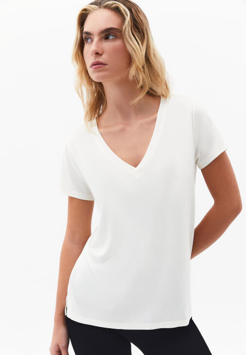 Krem Modal V Yaka Tişört