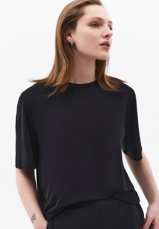 Modal Tişört ve Modal Pantolon Kombini