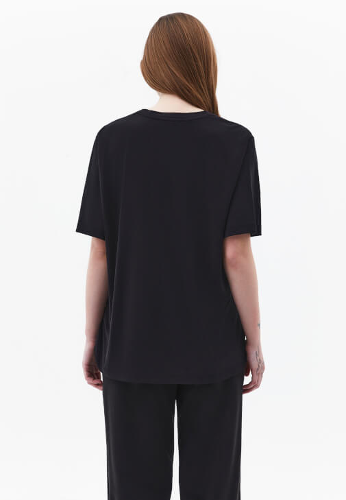 Modal Tişört ve Modal Pantolon Kombini