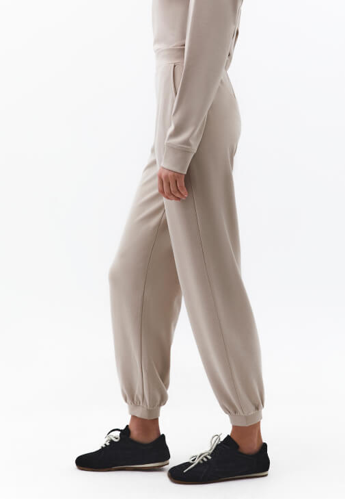 Modal Pantolon ve Modal Sweatshirt Kombini