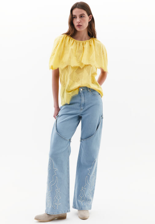 Dantel Bluz ve Denim Pantolon Kombini