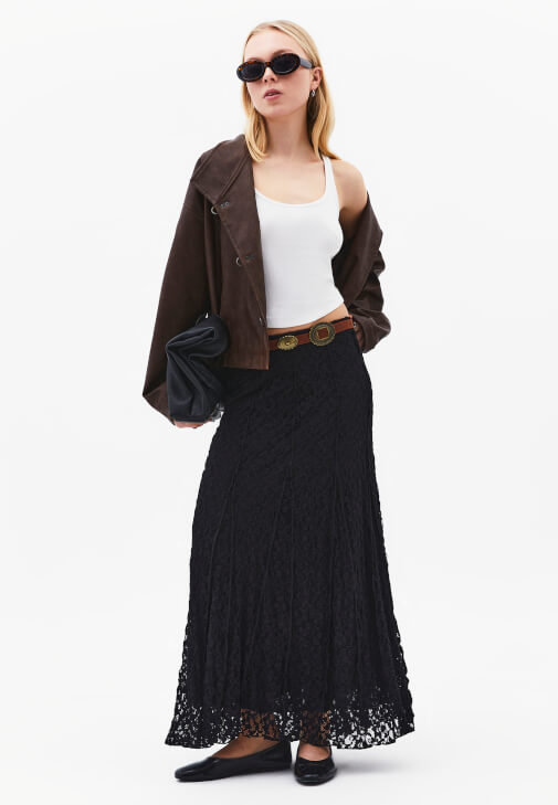 Siyah Dantelli Uzun Etek