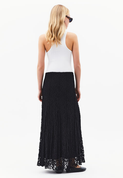 Dantelli Etek ve Ceket Kombini