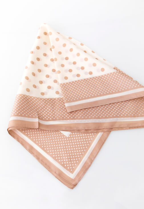 Krem Puantiyeli Fular