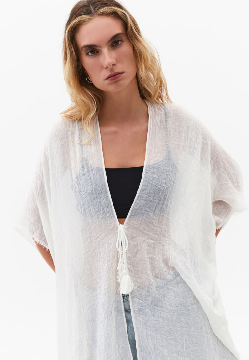 Kimono ve Denim Şort Kombini