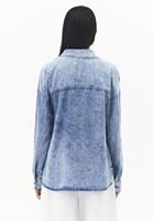 Bayan Mavi Cep Detaylı Denim Gömlek ( TENCEL™ )